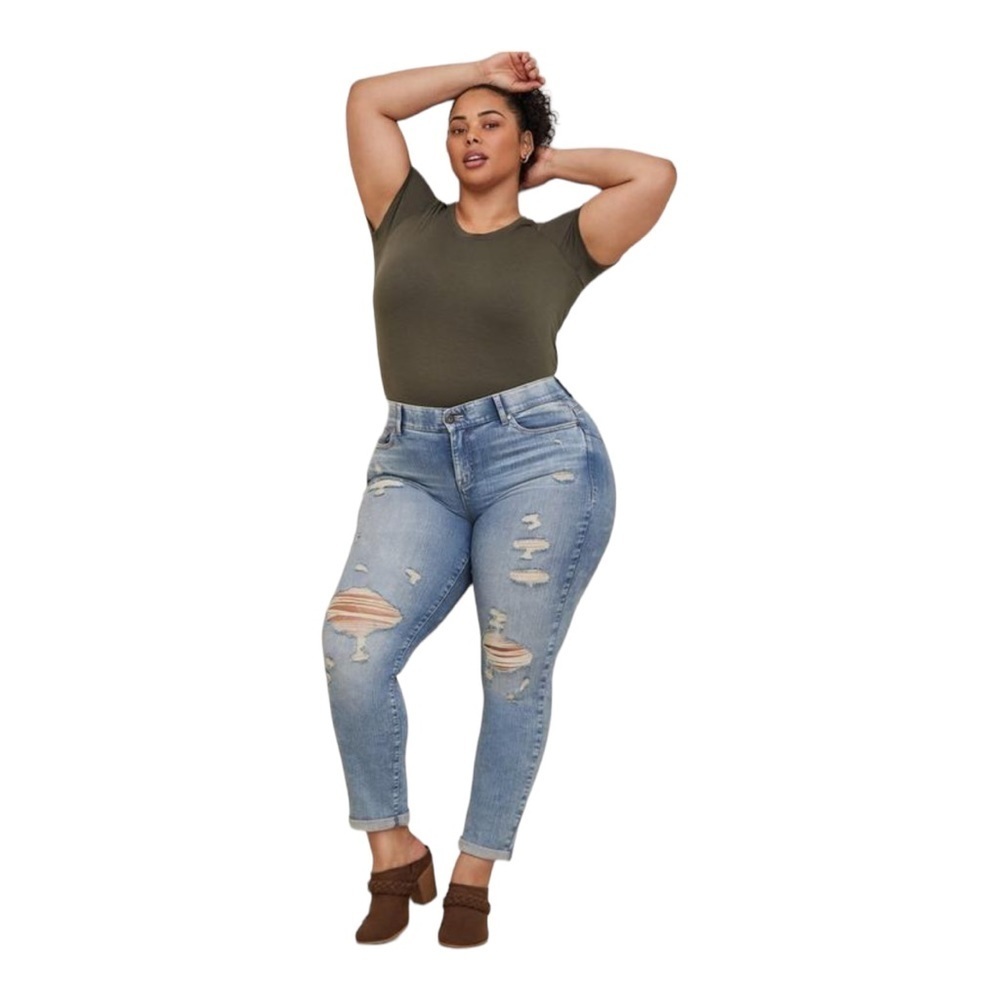 NWT Torrid Bombshell Straight Premium Stretch Distressed High-Rise Jean Women 22